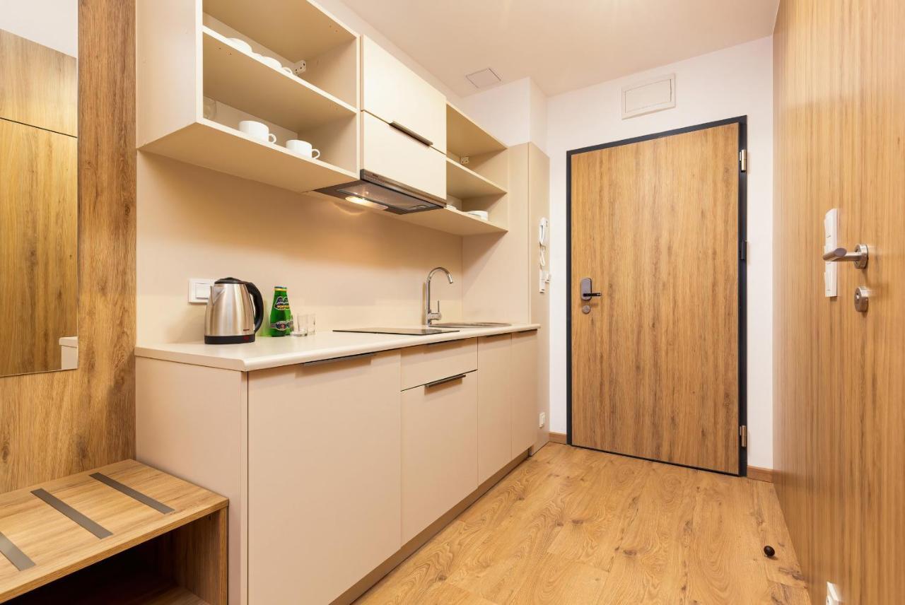 Wolska Residence Apartments With Parking By Noclegi Renters Warszawa Eksteriør bilde
