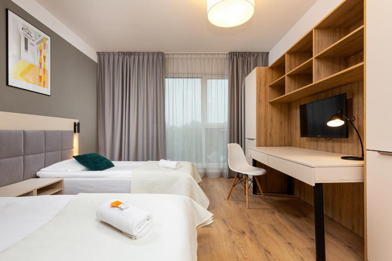Wolska Residence Apartments With Parking By Noclegi Renters Warszawa Eksteriør bilde