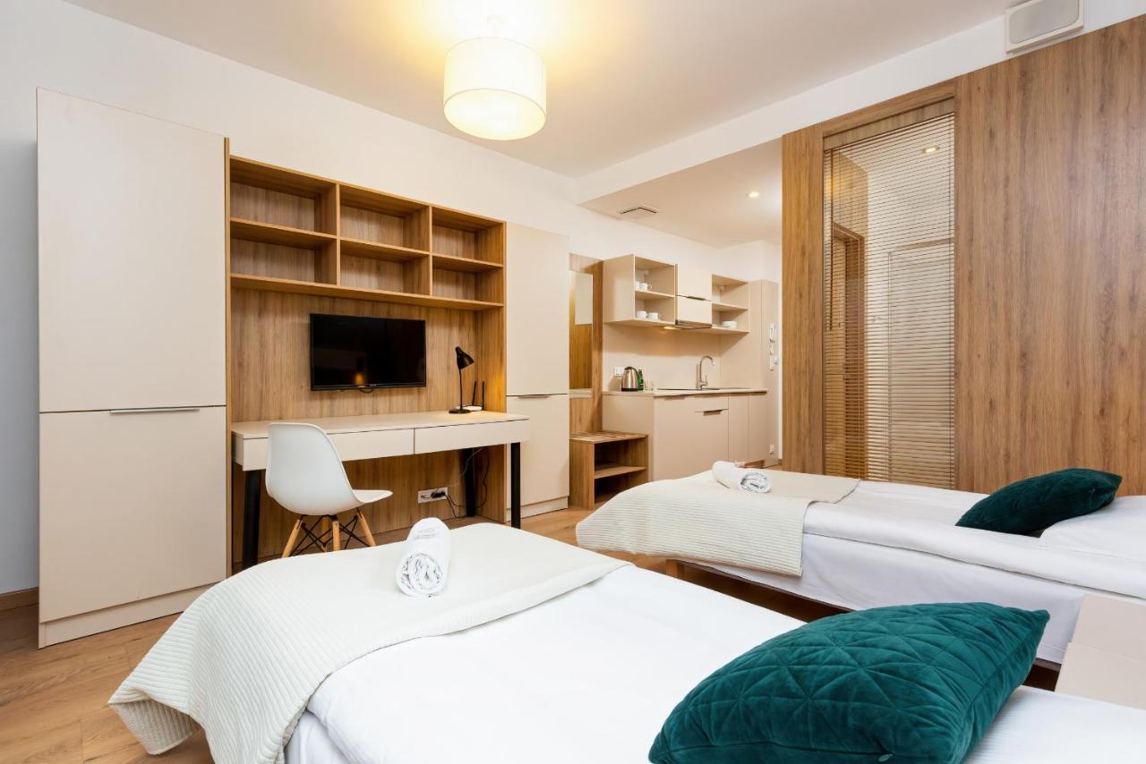 Wolska Residence Apartments With Parking By Noclegi Renters Warszawa Eksteriør bilde